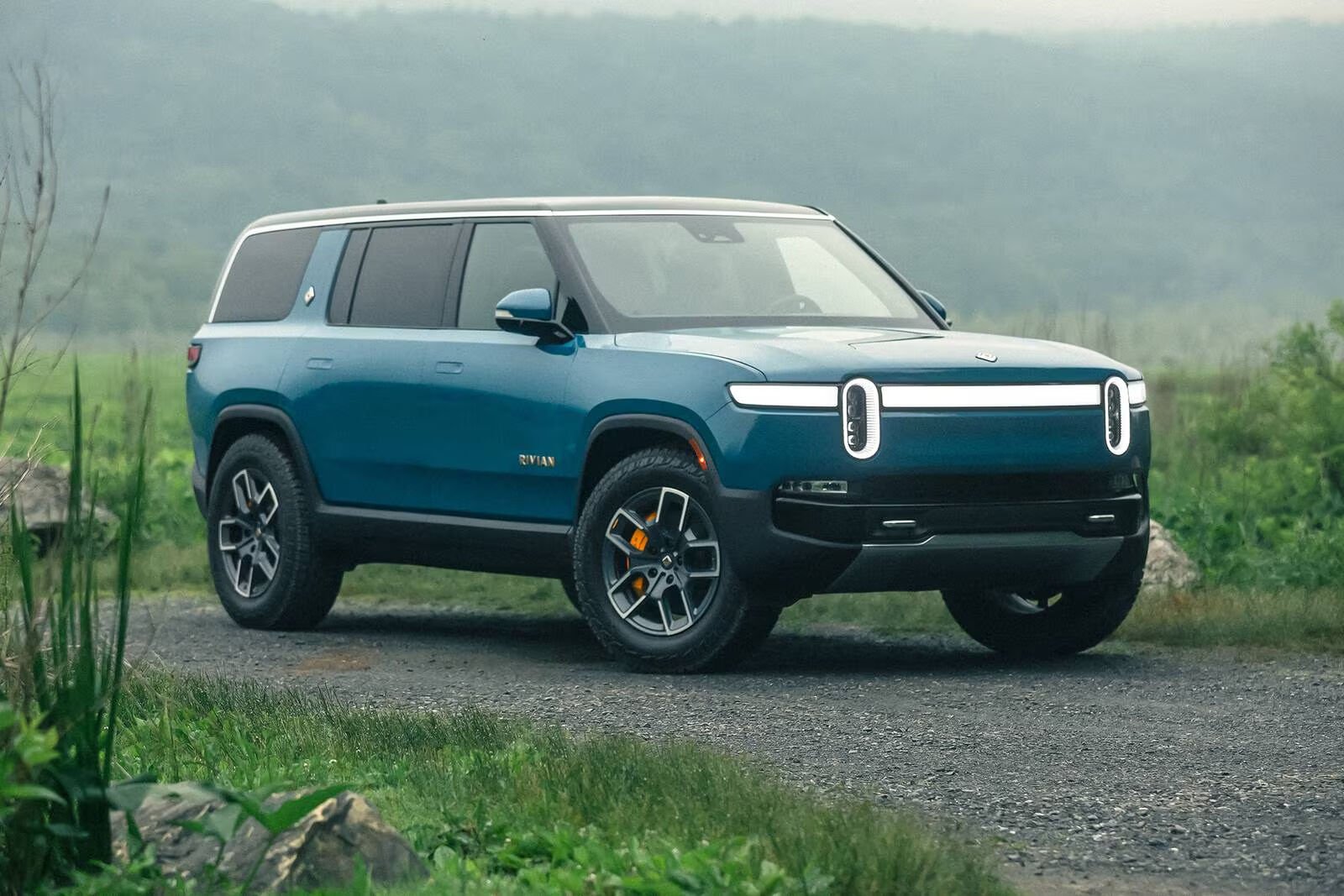 2026 Rivian R1S